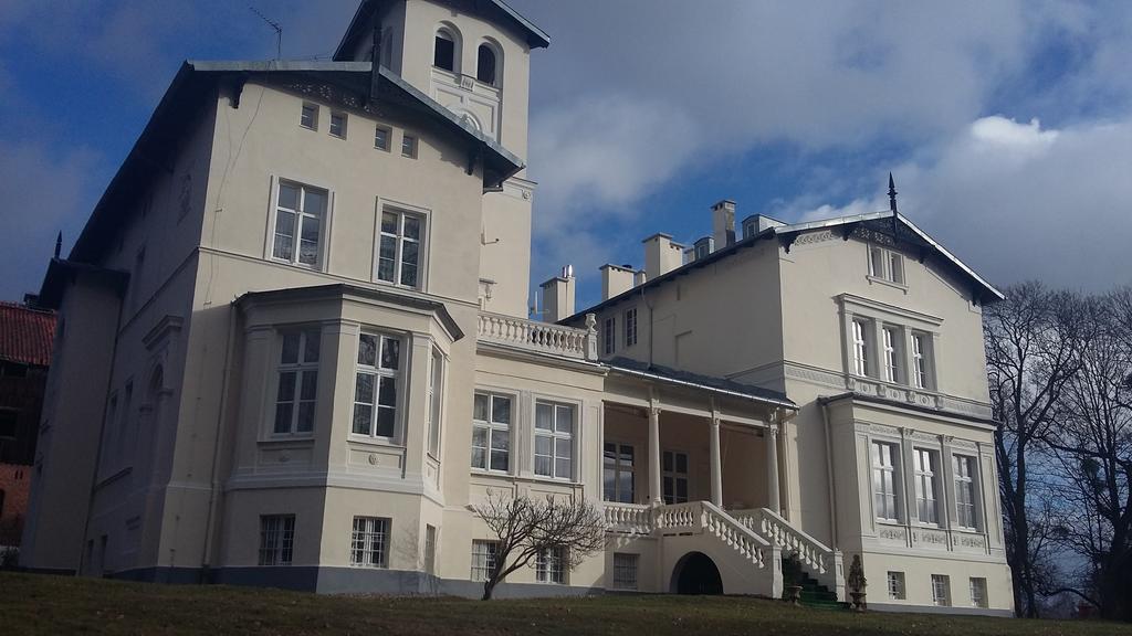 Agroturystyka "Palac W Janowie" Esterno foto