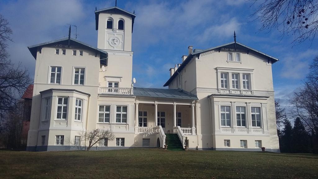 Agroturystyka "Palac W Janowie" Esterno foto