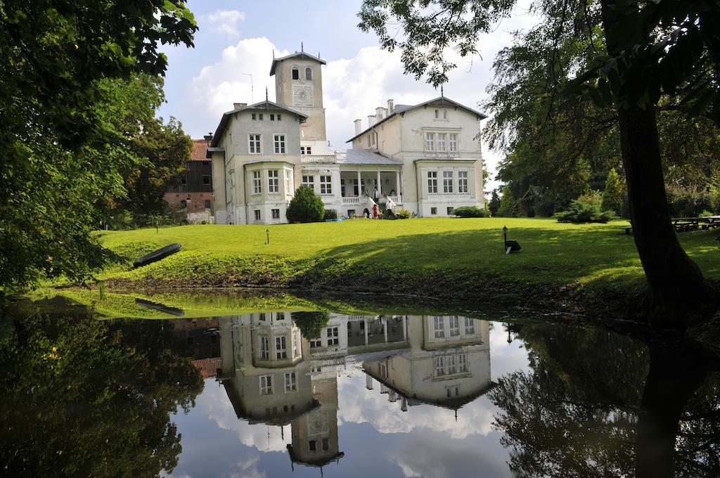 Agroturystyka "Palac W Janowie" Esterno foto