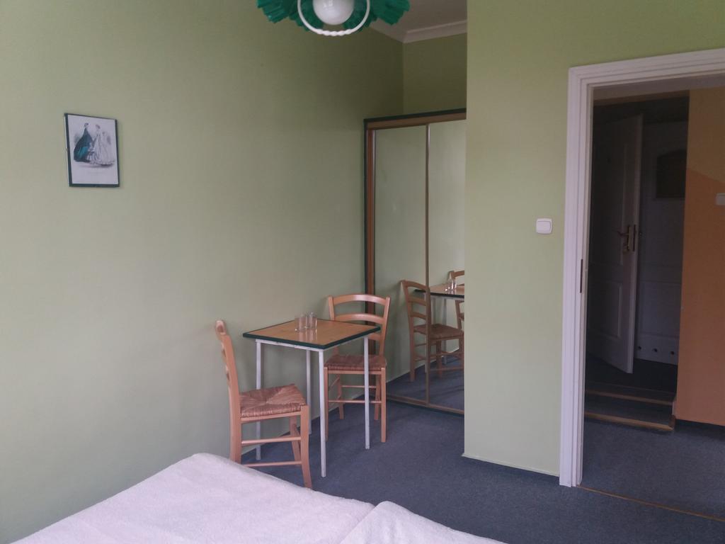 Agroturystyka "Palac W Janowie" Esterno foto